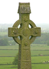 Das Keltenkreuz: Viele dieser Steindenkmäler findet man noch im von den Kelten beeinflussten Kulturraum wie Irland, Wales, Schottland und der Bretagne. Das Keltenkreuz